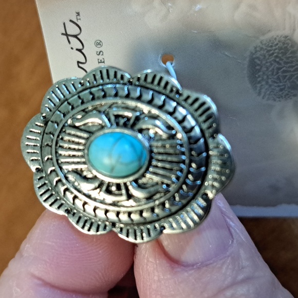 Western turquoise ring size 8/ BUNDLE ONLY 2or more items - Picture 2 of 4